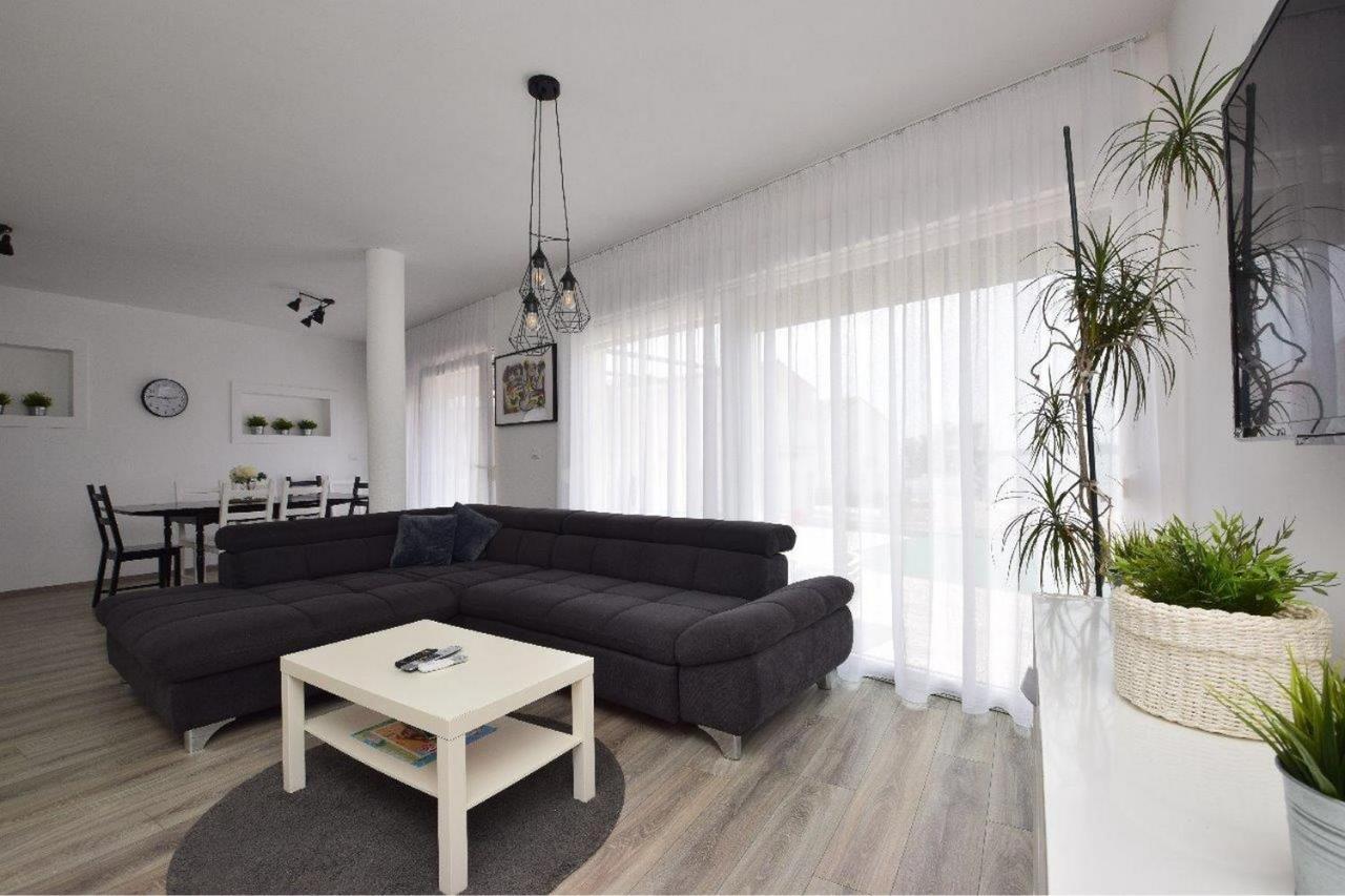 Apartments Lueva Privlaka  Zewnętrze zdjęcie